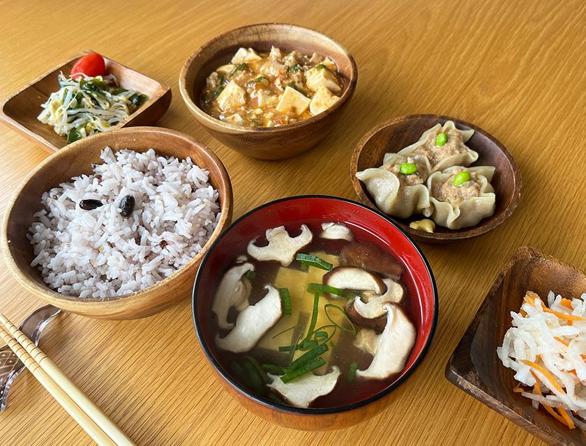 茨城・千葉の介護事業所併設有料老人ホーム モルセラ日々の楽しみであるお食事は、季節の食材を使用し、盛り付けにもこだわりを。イメージ画像